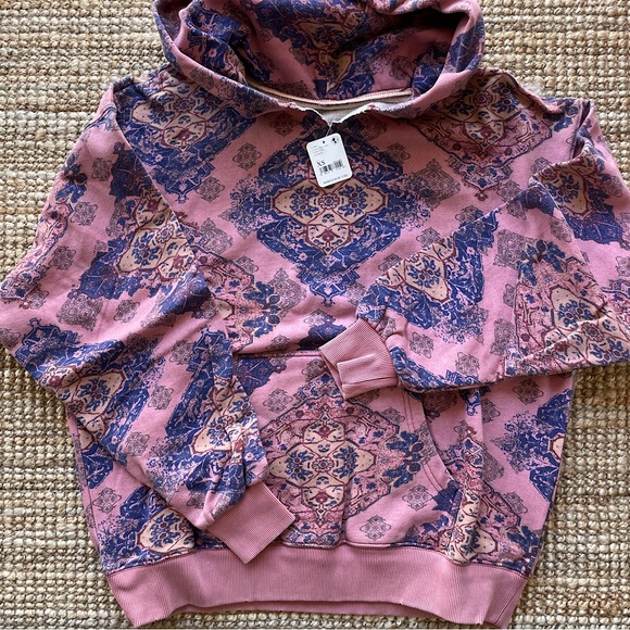SOLD💝NEW Free People Printed It's a Vibe Hoodie In Desert Rose Combo Pink - Picture 14 of 16